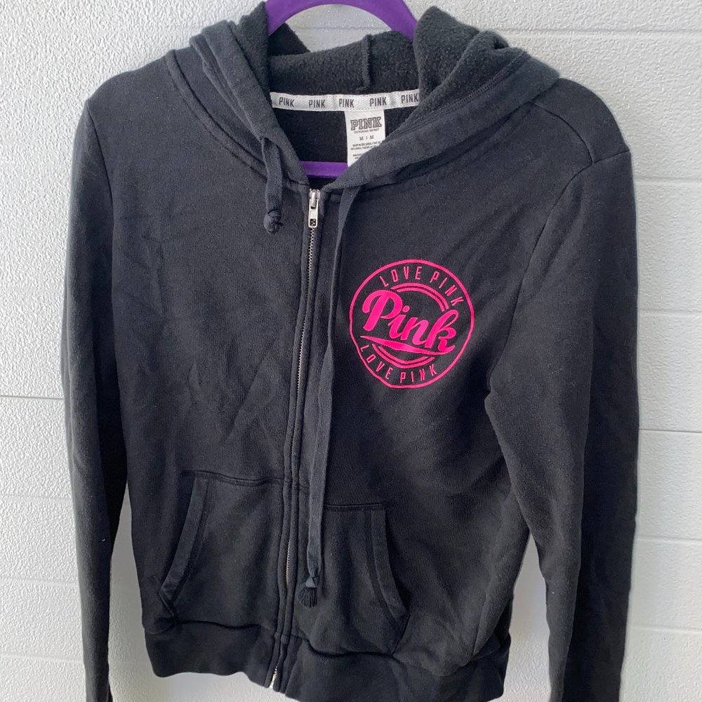 black zip up sweatshirt